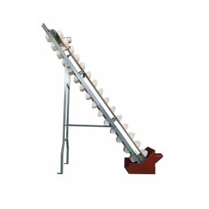 Slope type bucket elevator